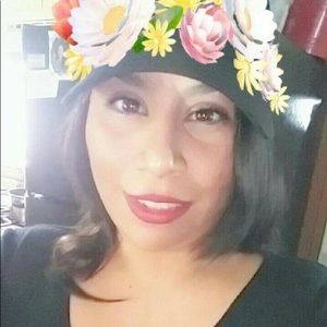 Meet your Posher, Mayra